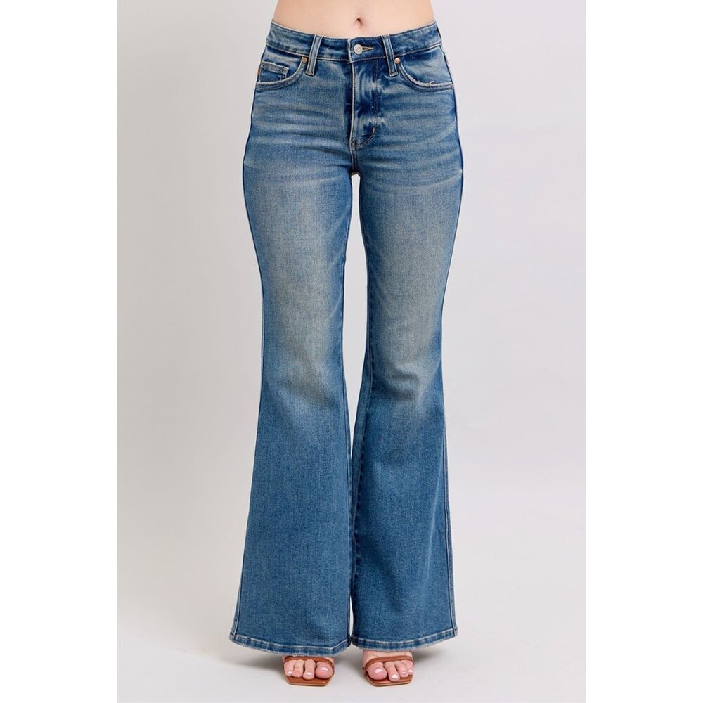 NWT ⭐ JUST IN! Judy Blue Mid Rise Tummy Control Retro Flare Jeans, Vintage Look